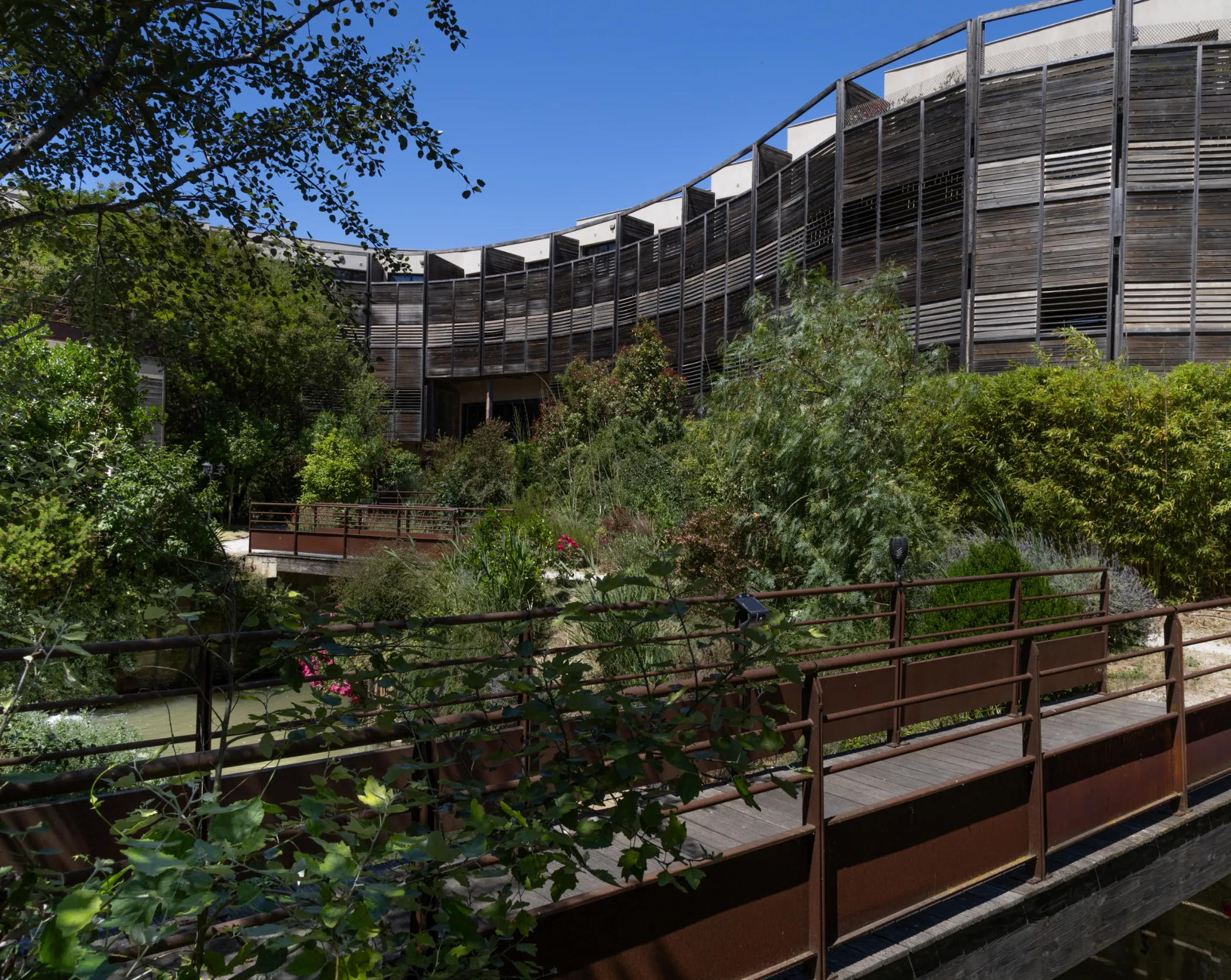 Île du Gua Suites - Résidence hôtelière à Narbonne au coeur d'un jardin Île du Gua Suites - Résidence hôtelière à Narbonne au coeur d'un jardin