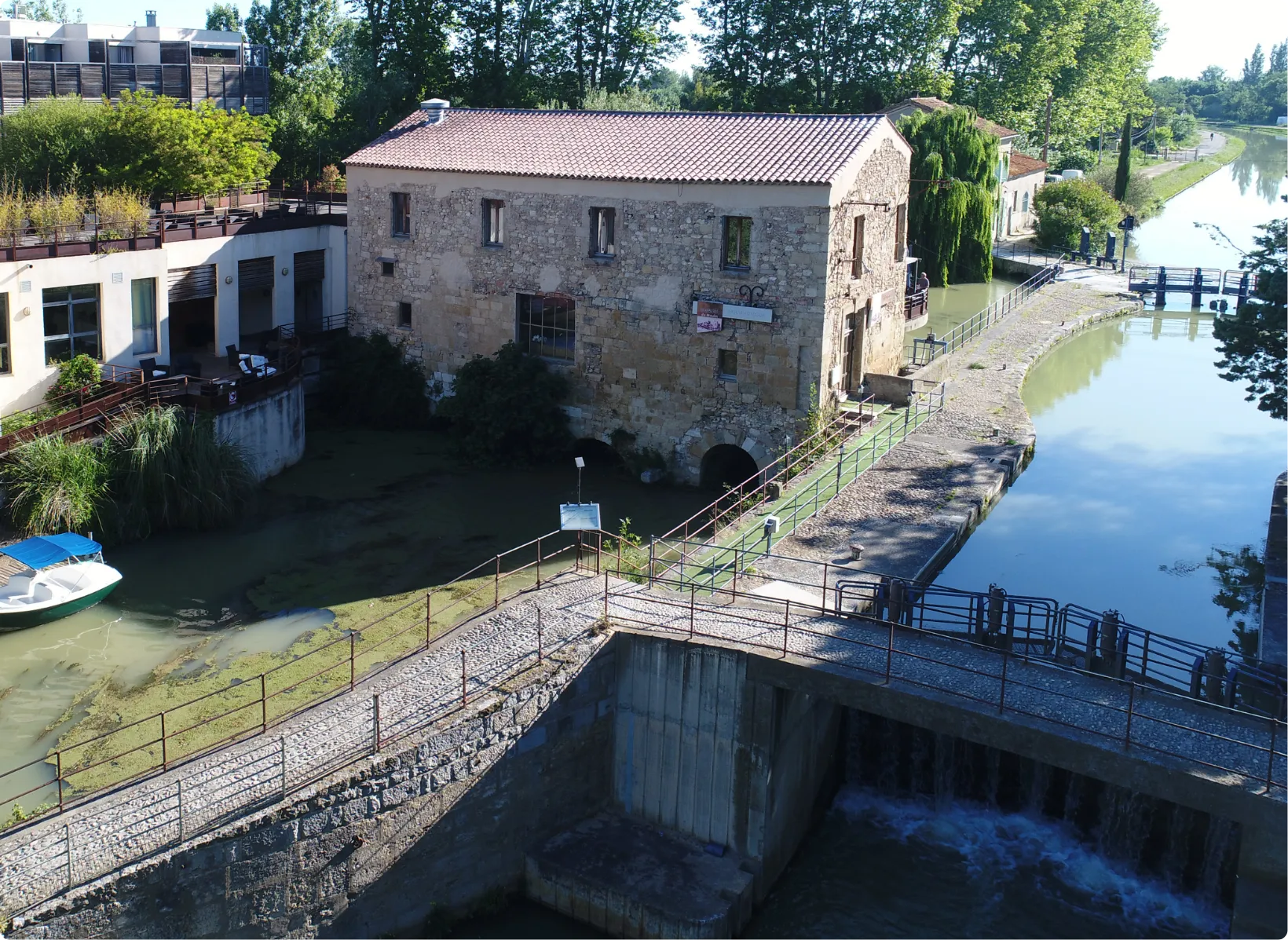 Île du Gua Suites - Résidence hôtelière à Narbonne au bord du canal Île du Gua Suites - Résidence hôtelière à Narbonne au bord du canal